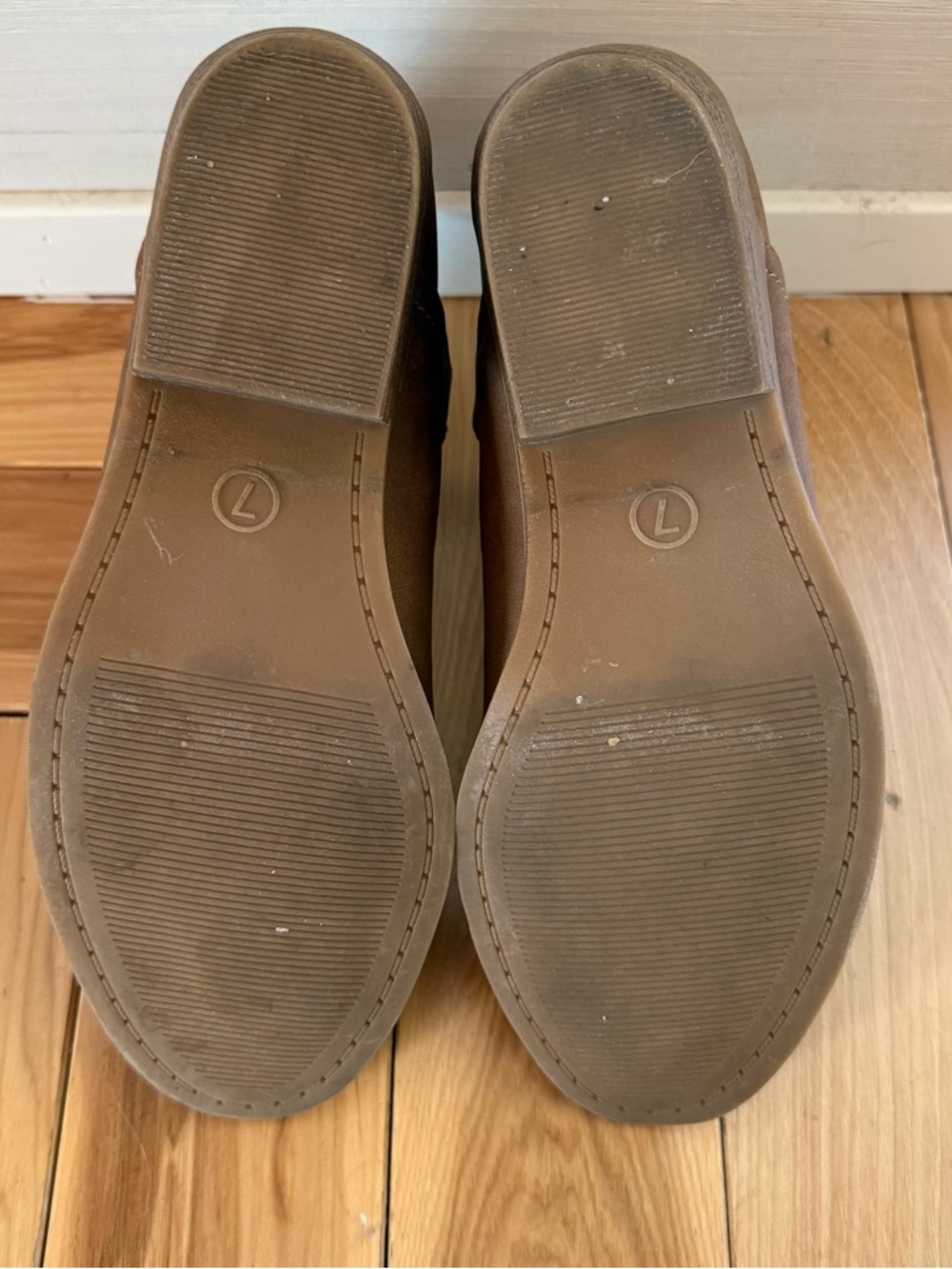 Universal Thread Shoes - Picture 8 of 9